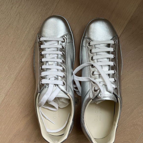 Gucci silver sneakers size 8 - Picture 4 of 5